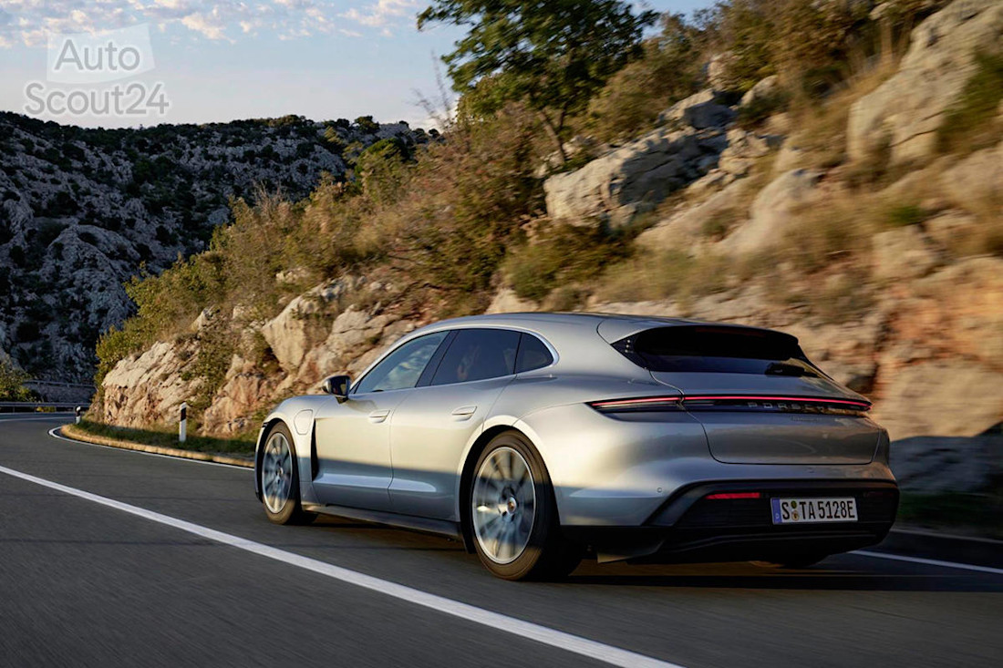 Nuevo Porsche Taycan Sport Turismo (2).jpg