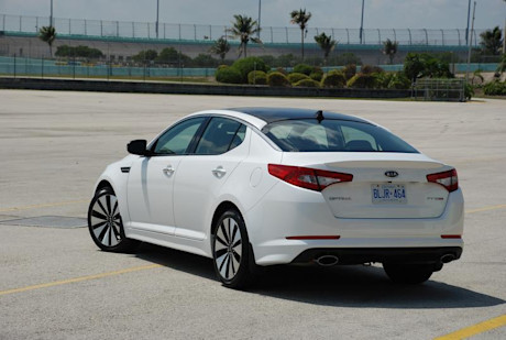 Editorial 2011 kia optima sx gy 03
