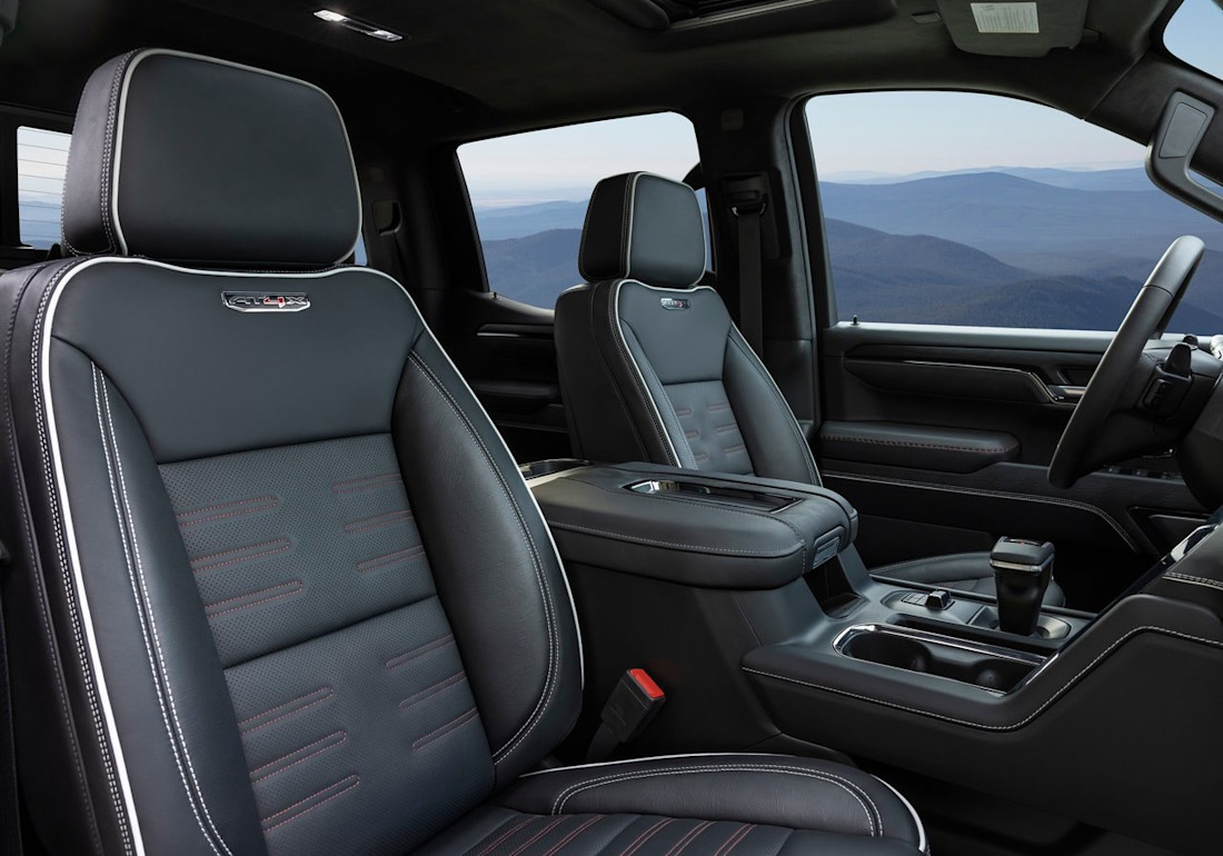 GMC-Sierra-2022 interior 2