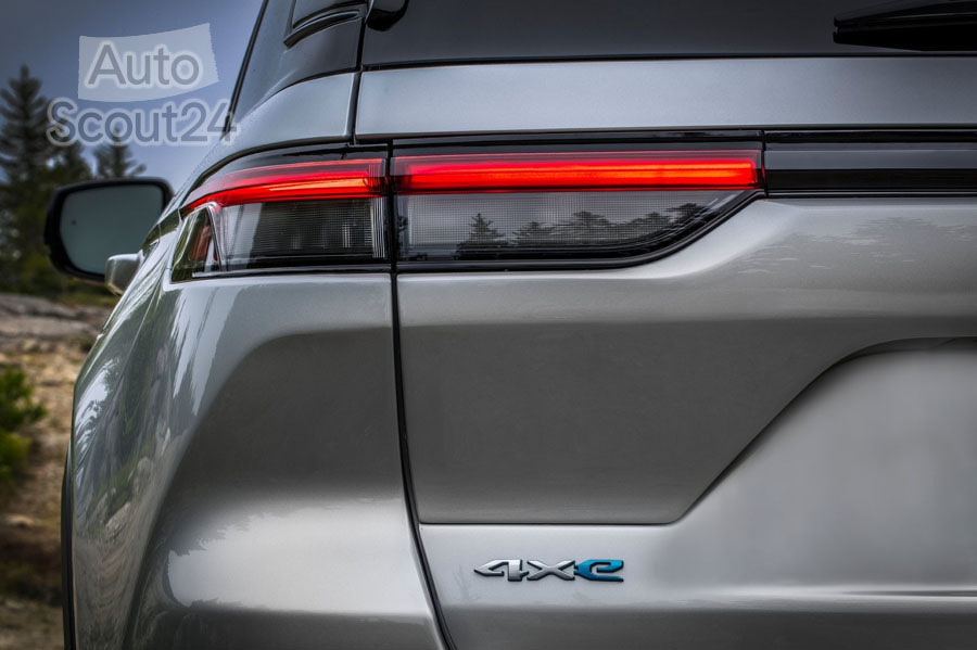 Jeep-Grand_Cherokee-2022-1600-68.jpg