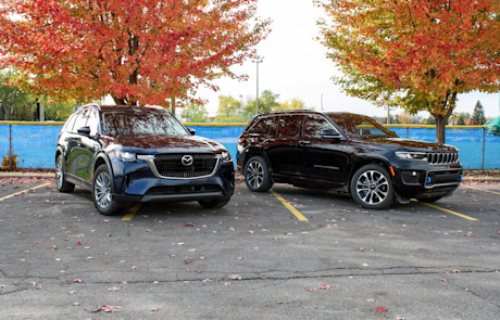 Jeep Grand Cherokee 4xe vs Mazda CX-90 PHEV 2024 : match comparatif Image