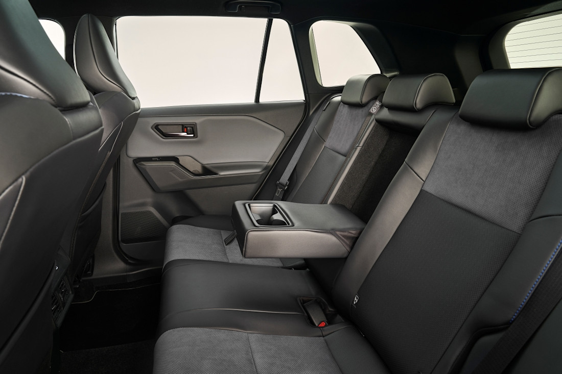 toyota-rav4-2026 (6).jpg