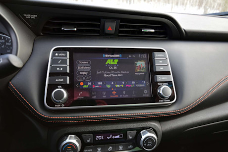 Editorial 2019 nissan kicks sr 25 jp