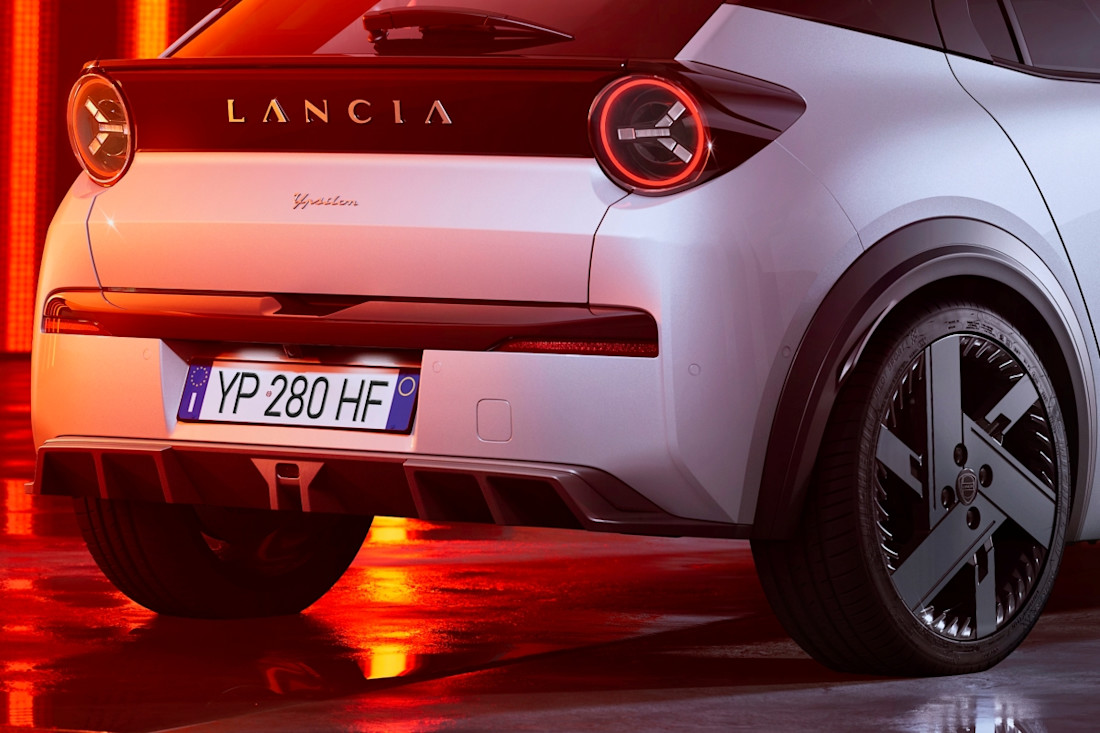 lancia-ypsilon-hf-2026 (5).jpg