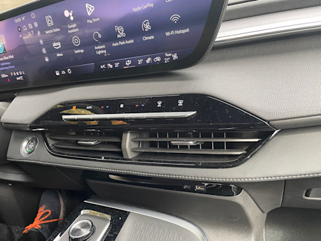 Editorial 2025 buick enclave td pb 241022 15