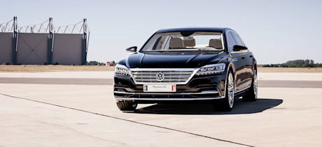 Volkswagen Phaeton (2022) banner