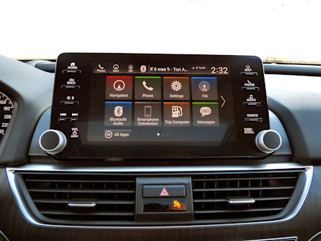 Editorial 2018 honda accord touring 21 bh