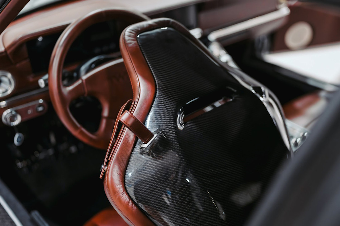 TWR-Supercat-2025-jaguar-xjs-restomod (7).jpg