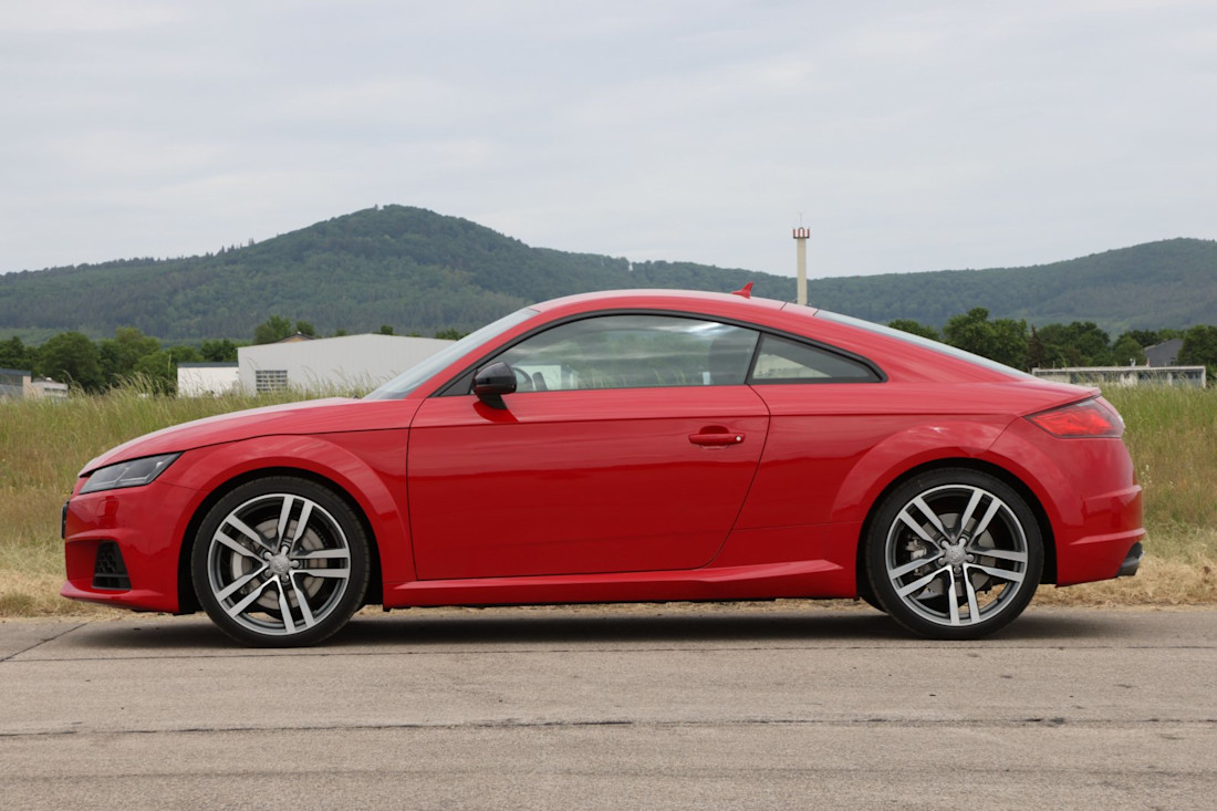 audi-tt-toyota-gr-supra-2023-8.jpg