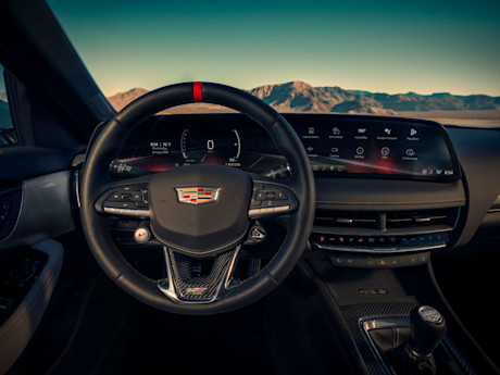 Editorial 2025 ct5 v blackwing dash