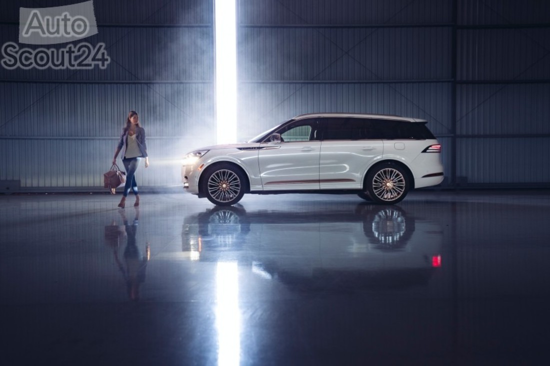 Lincoln-Aviator-Shinola-Concept-15 (2).jpg