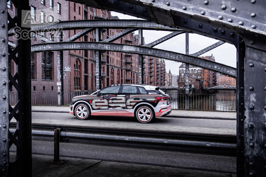 2022-audi-q4-e-tron-102.jpg