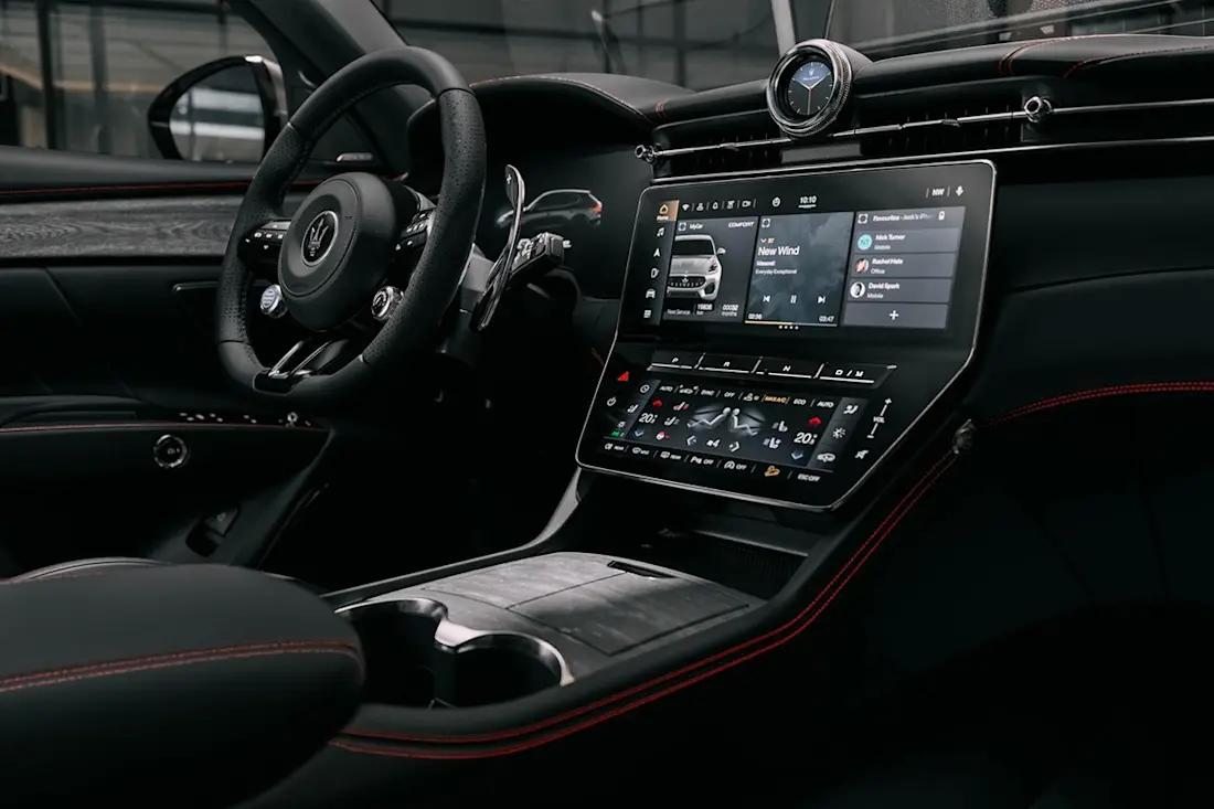 BEBE20251106 Maserati Grecale Folgore 02