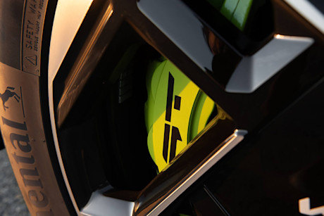 Editorial 2026 kia ev9 gt nf kia 241121 7