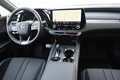 Editorial 2025 lexus rx 500h td jm 250224 25
