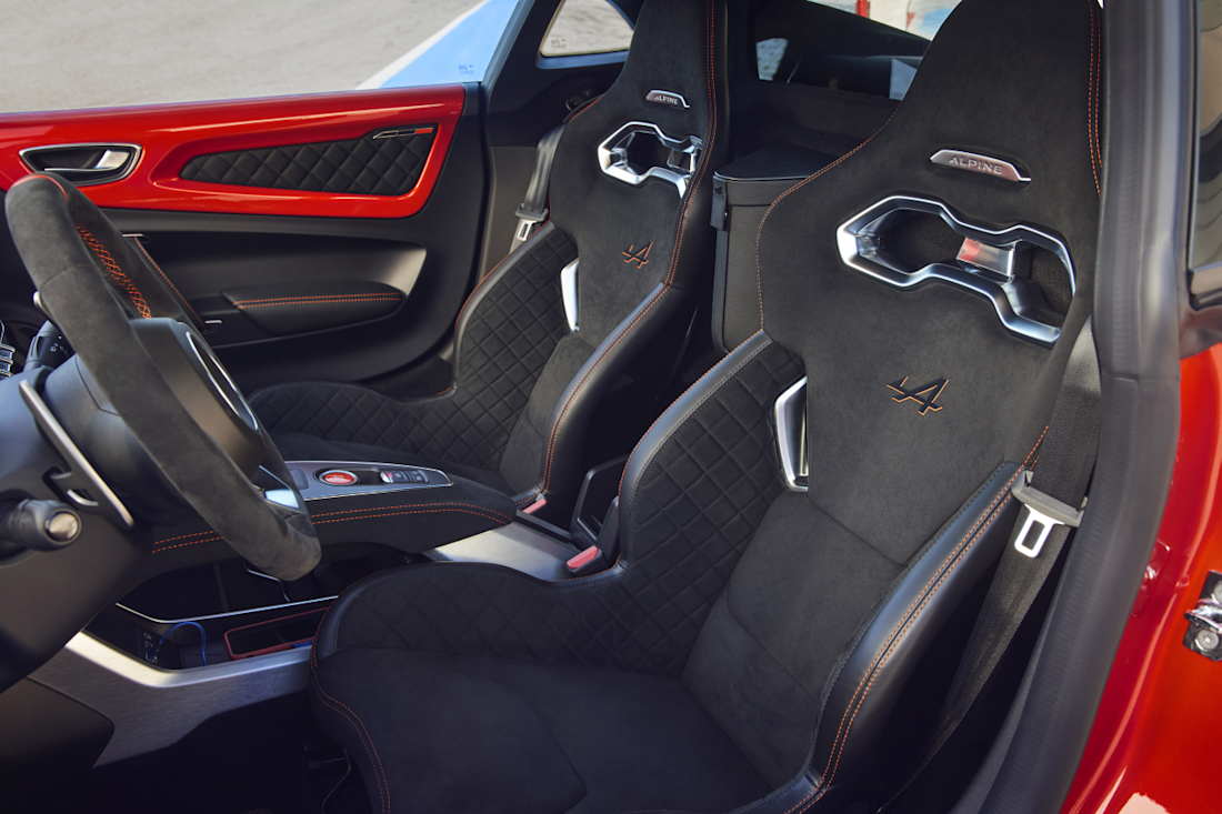 Alpine A110 S, la giusta via di mezzo