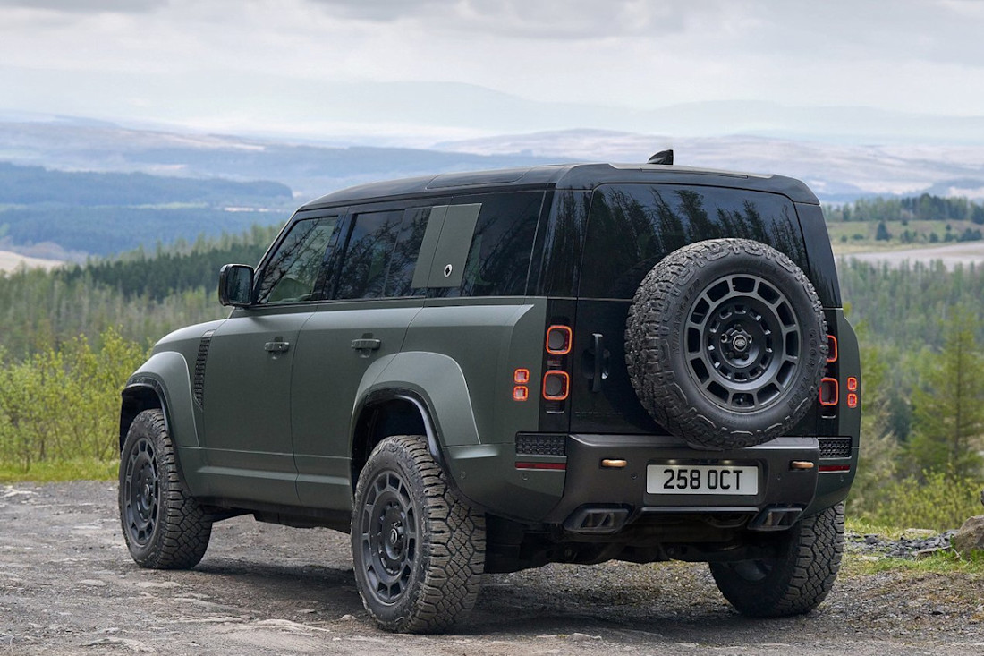 Land_Rover-Defender_Octa-2025 (4).jpg