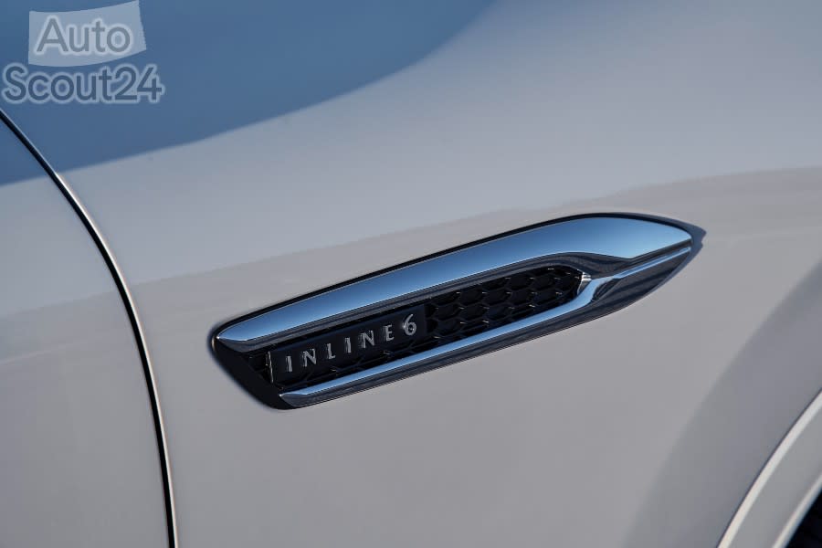 2022_mazda_cx-60_barcelona_rw_det_5_highres(1).jpg