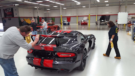 Editorial 16 jp building a dodge viper