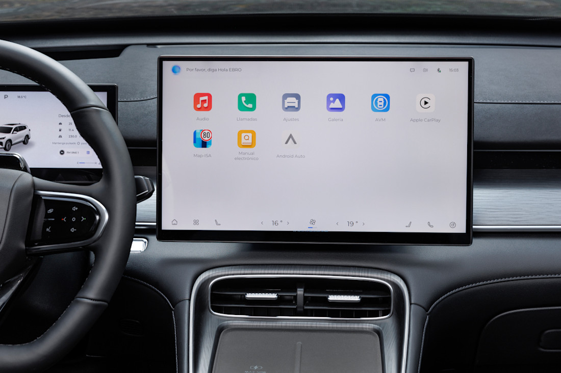 EBRO-s800-interior (3).jpg