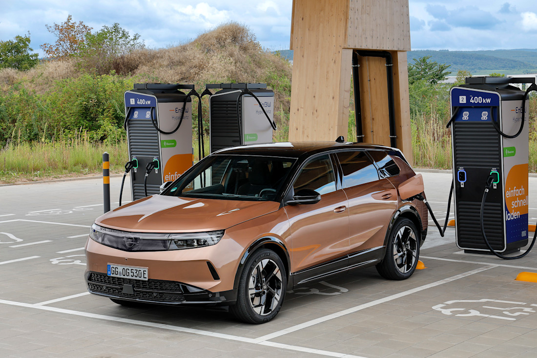 ADV156 - AutoScout24 adviespagina - waar elektrische auto opladen in europa foto1.jpg