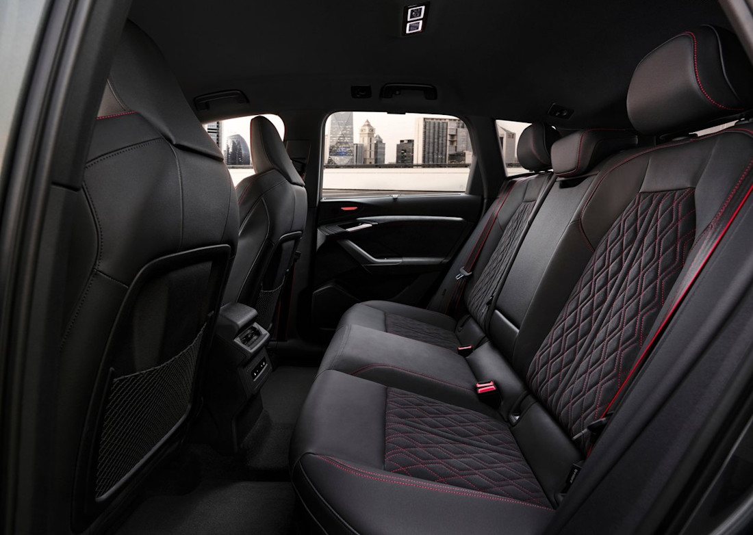 Audi-SQ6 e-tron-2025 interior 2