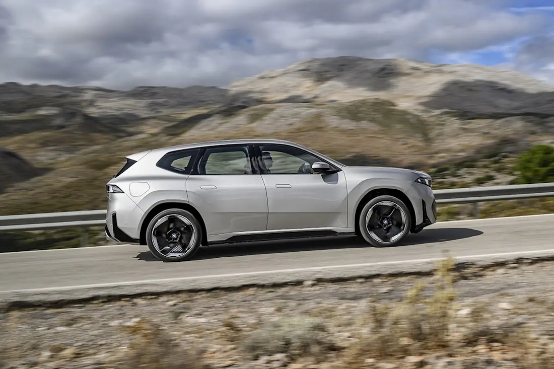 BEBE20260402 BMW iX3 03