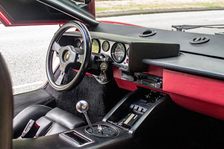Editorial 15 bm 1984 lamborghini countach 5000 s