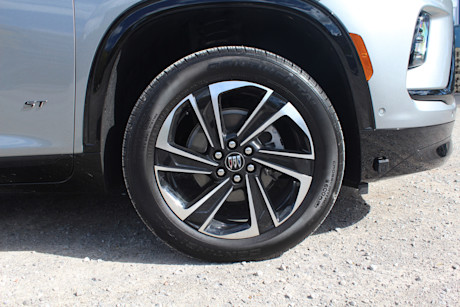 Editorial 2025 buick enclave td pb 241022 3