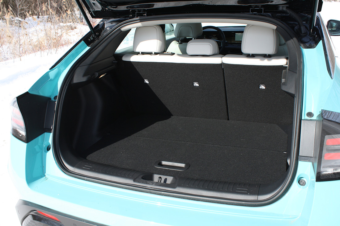 2026 Nissan LEAF - TD - DB - 260408 - 38.jpg