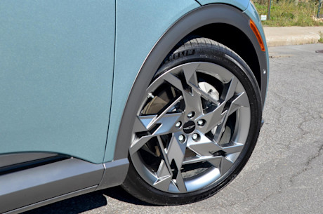 Genesis GV60 Performance 2023 : essai routier Image
