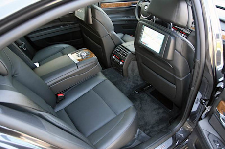 Editorial 2009 bmw 750i rp 020 8819