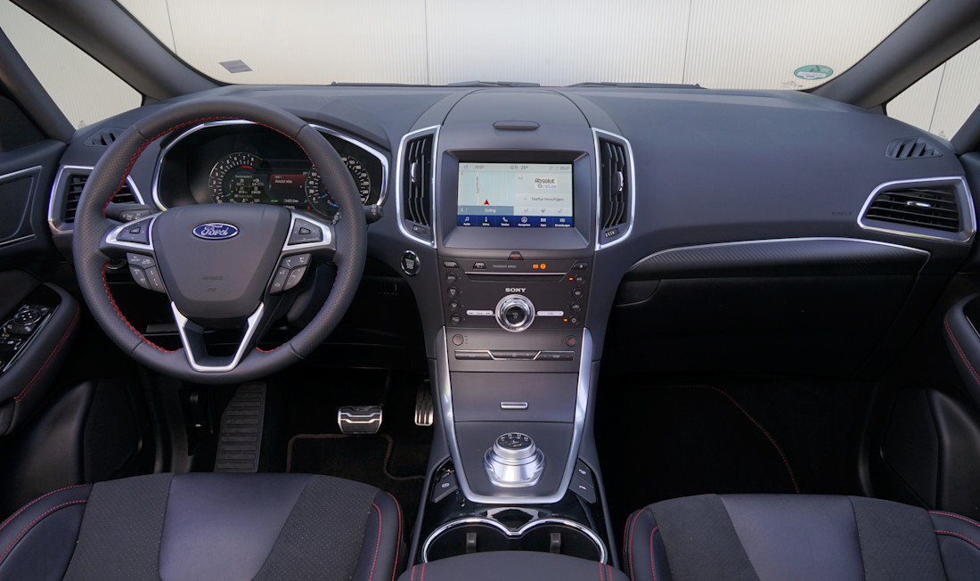 ford-s-max-interior