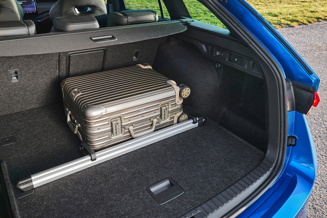 skoda-octavia-4x4-2025 (2).jpg