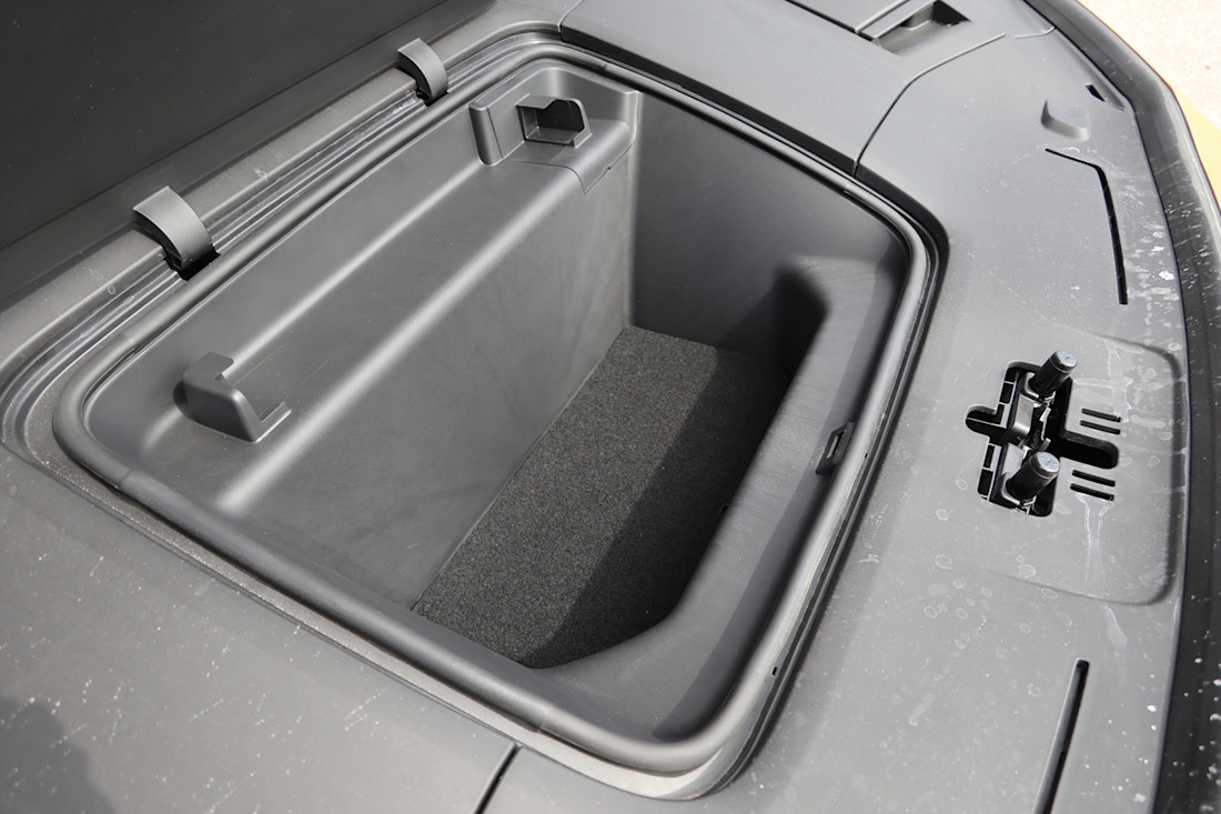2026 Polestar 4 - TD - JM - 260430 - 32.jpg