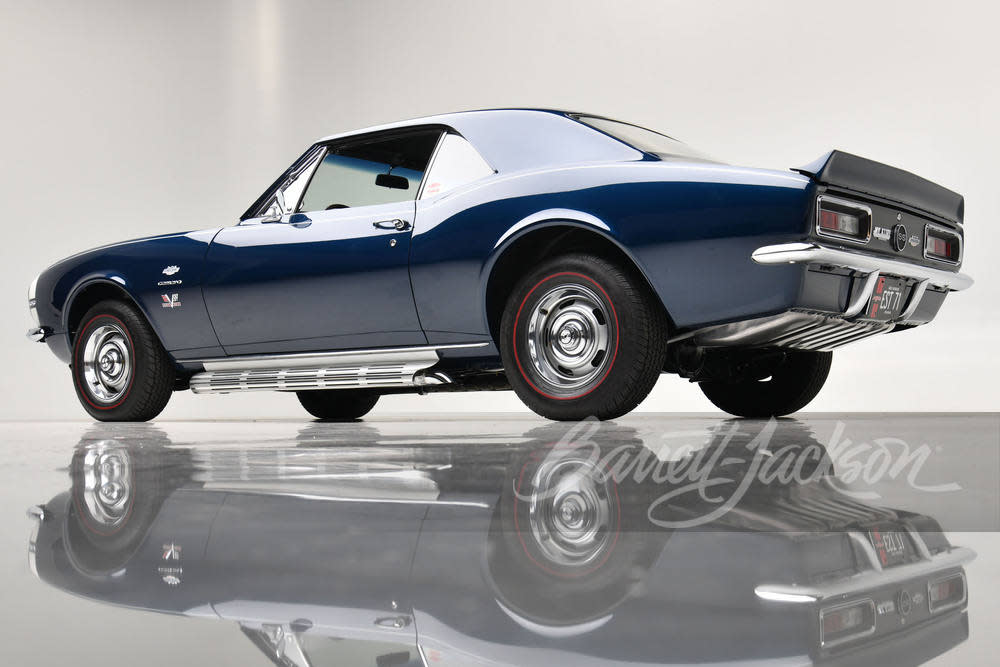 Yenko Super Camaro de 1967 barret Jackson 2022 (13).jpg