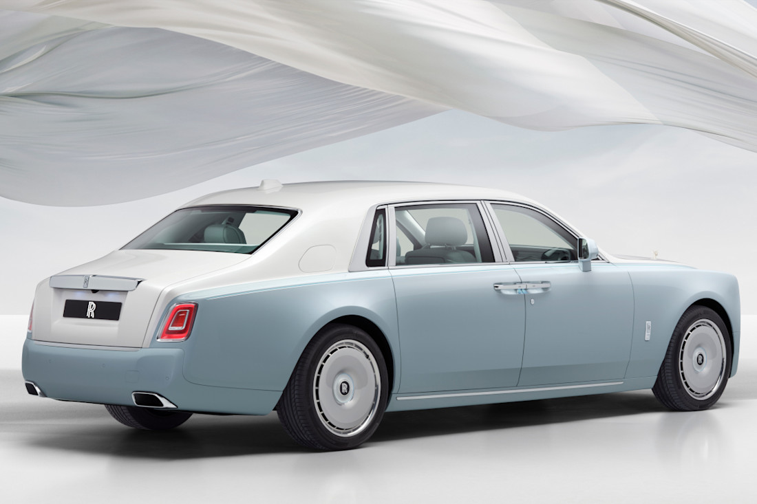 Rolls-Royce-phantom-Scintilla-2024 (10).jpg