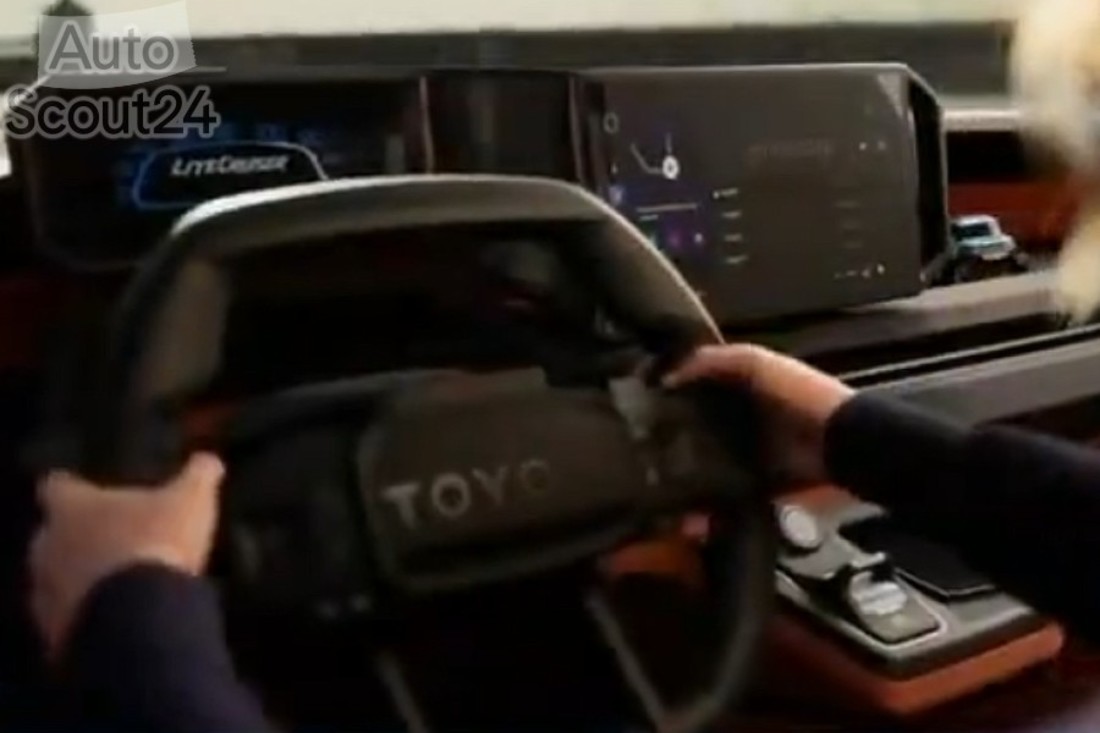 Toyota-Compact-Cruiser-EV-6 (1).jpg