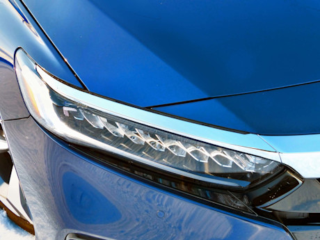 Editorial 2018 honda accord touring 08 bh