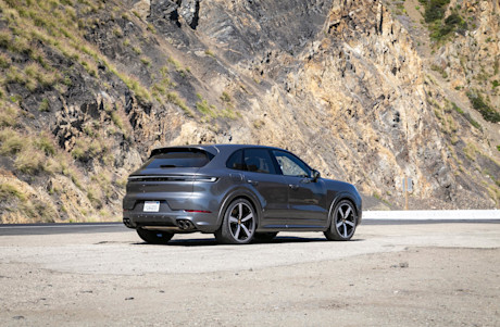 Editorial 2024 porsche cayenne 07 jw