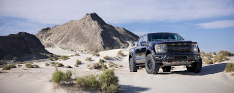 Editorial 2023 f 150 raptor r exterior  antimatter blue  01
