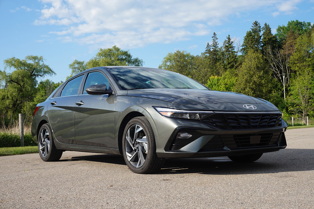 Editorial 2025 hyundai elantra hybrid td jl 250610 24