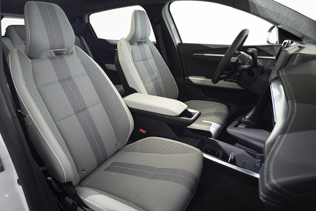 renault-scenic-e-tech-electric-2024-2023-4.jpg
