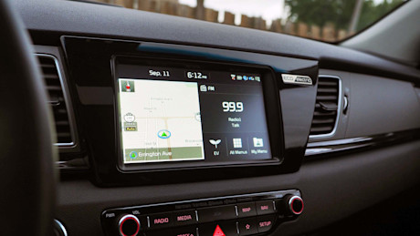 Editorial 2019 kia niro ev sx touring 29 jp