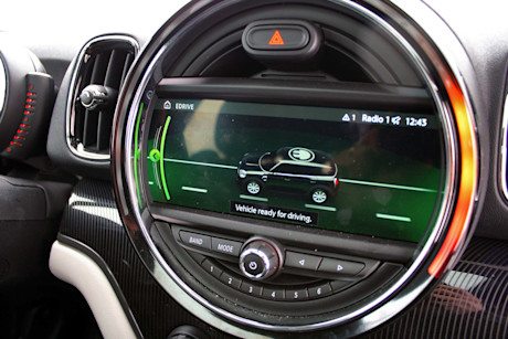 Mini Cooper S E Countryman ALL4 2018 : L’éclectique VUS urbain s’électrise Image