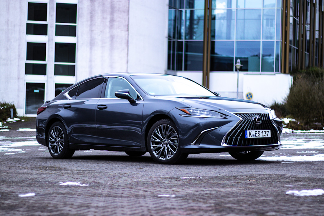 Lexus ES300h im Test: Möchtegern-5er oder ernsthafte Oberklasse?