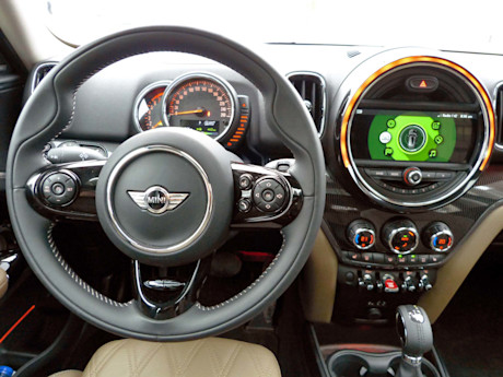 Editorial 2017 mini cooper s countryman all4 17 jb