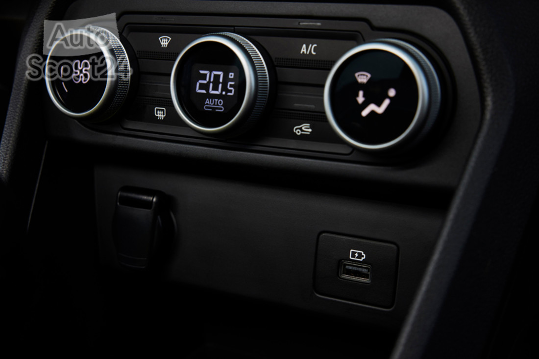 dacia-jogger-hybrid (17).jpg