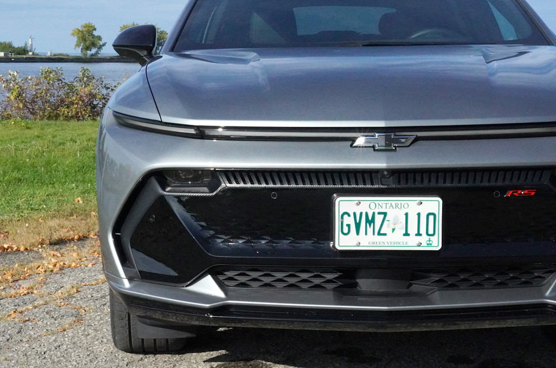 Chevrolet Equinox EV RS First Edition 2024 : essai routier Body Image