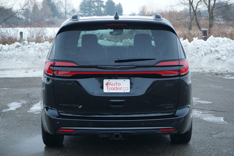 2026 Chrysler Pacifica AWD Review + Video Image